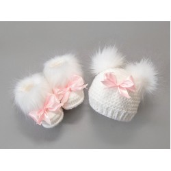 Double pom pom Crochet hat, Faux Fur booties, Baby girl shoes and hat, Newborn Girl gift, Infant Shoes, Infant girl hat, Preemie girl outfit HandmadebyInese